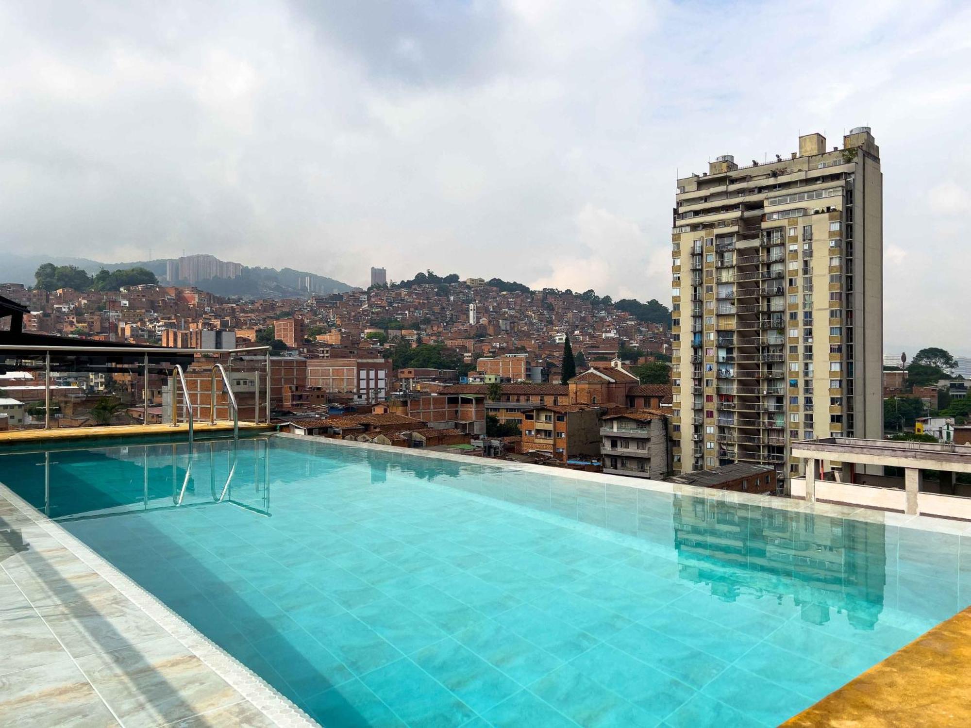 Apartahotel Меделин Екстериор снимка