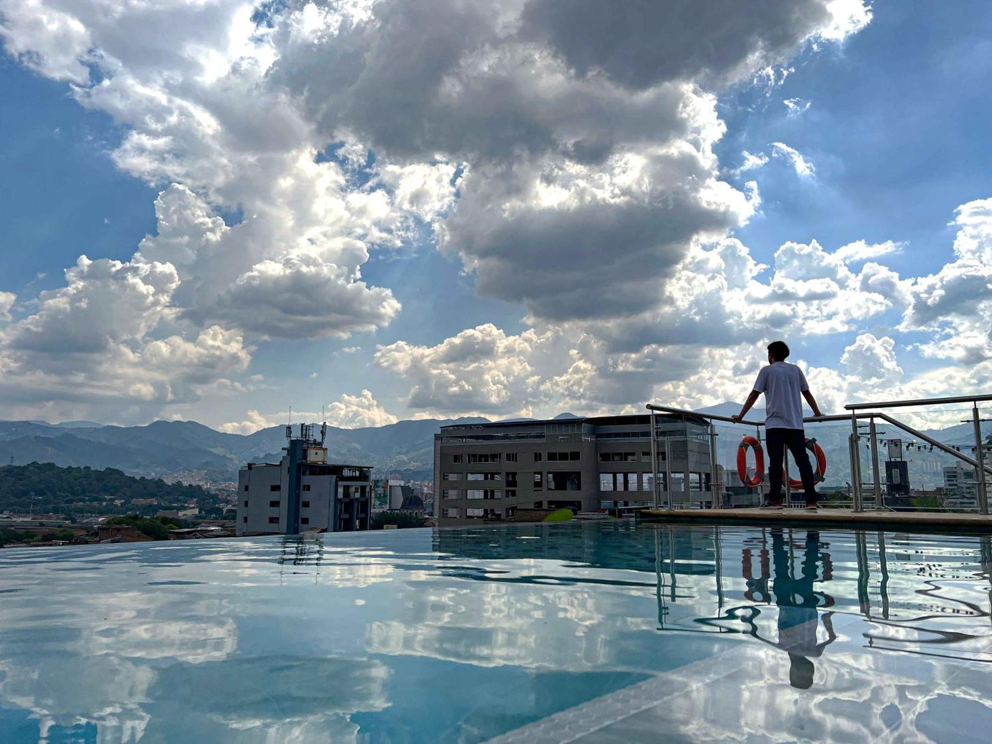 Apartahotel Меделин Екстериор снимка